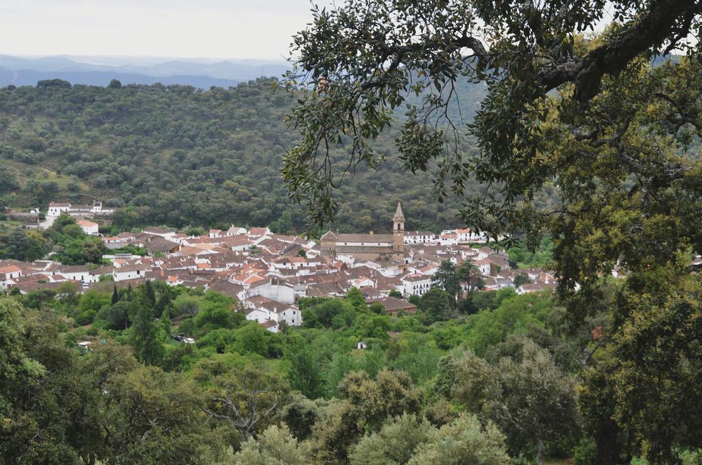 Casona Del Duende Pensionat Alájar Exteriör bild